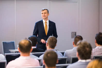 Sebastian Ostrowski, Prezes OSRAM Polska i Dyrektor Sprzedaży działu Digital Systems na Europę Wschodnią Sebastian Ostrowski, Prezes OSRAM Polska i Dyrektor Sprzedaży działu Digital Systems na Europę Wschodnią